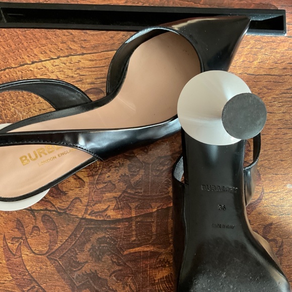 BURBERRY SANDALS, Black & White, size 6, perfect condition - Picture 2 of 6